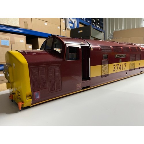 67 - 5 inch gauge Class 37 Locomotive Fibreglass Body Shell Moulding finished to high standard
English We... 