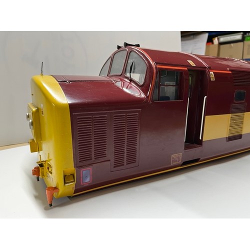 67 - 5 inch gauge Class 37 Locomotive Fibreglass Body Shell Moulding finished to high standard
English We... 