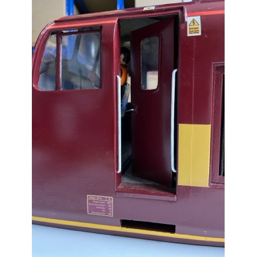 67 - 5 inch gauge Class 37 Locomotive Fibreglass Body Shell Moulding finished to high standard
English We... 