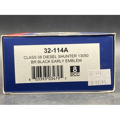 18 - Bachmann Branchline 32-114A Class 08 Shunter 13050 in BR Black with Early Emblem
(400g)
Boxed and ap... 