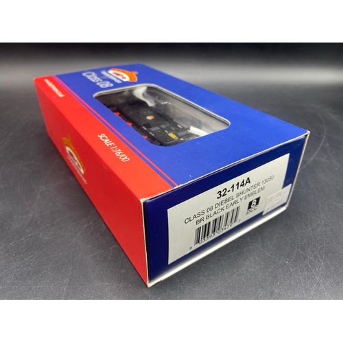 18 - Bachmann Branchline 32-114A Class 08 Shunter 13050 in BR Black with Early Emblem
(400g)
Boxed and ap... 