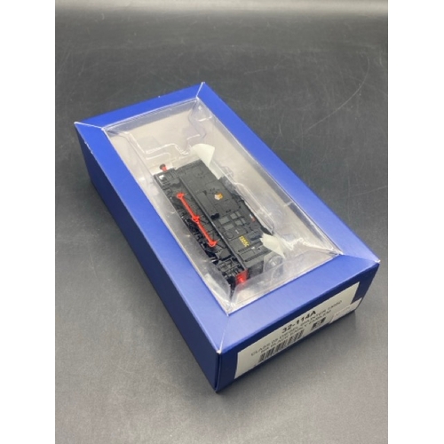 18 - Bachmann Branchline 32-114A Class 08 Shunter 13050 in BR Black with Early Emblem
(400g)
Boxed and ap... 