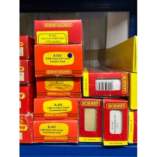 170 - 30 Empty OO Hornby and Triang Model Railway boxes
(2600g)
Includes six locomotives, two Hornby locos... 