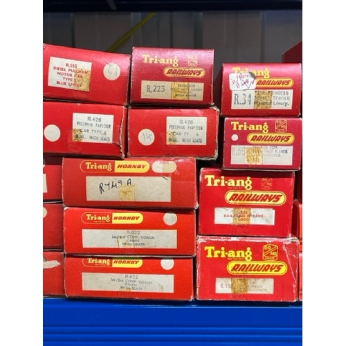 170 - 30 Empty OO Hornby and Triang Model Railway boxes
(2600g)
Includes six locomotives, two Hornby locos... 