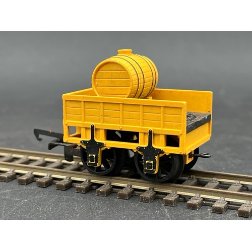 37 - Triang Stephensons Rocket and three coaches
(250g)
Locomotive in pieces (Poor) with wagon (Fair)
and... 