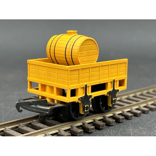 37 - Triang Stephensons Rocket and three coaches
(250g)
Locomotive in pieces (Poor) with wagon (Fair)
and... 