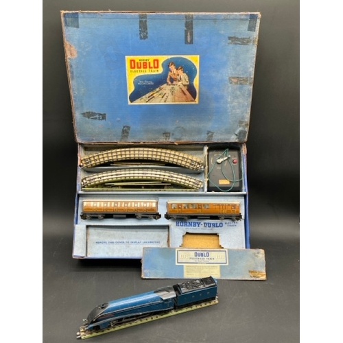 131 - Hornby Dublo EDP1 Passenger Train 