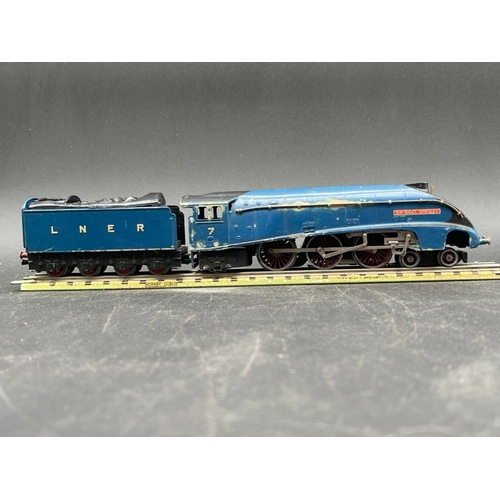 131 - Hornby Dublo EDP1 Passenger Train 
