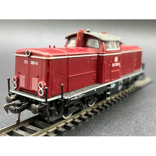 148 - Fleischmann DB 212 380-0 HO gauge - Tested Runner
(400g)
in generic box