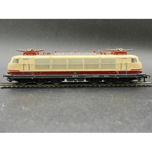 150 - Fleischmann 4375 Class BR 103 118-6 of the DB HO gauge - Tested Runner
(400g)
Slow Runner
Signs of c... 