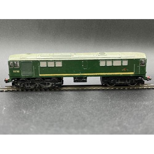 132 - Dublo 2233 Class 28 D5702 in BR Green Co-Bo - Tested Runner
(700g)