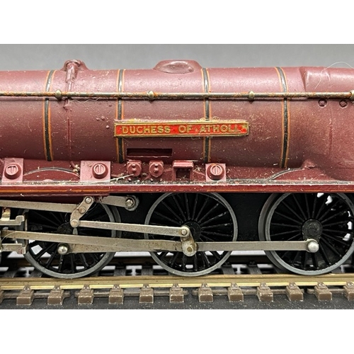 133 - Hornby Dublo EDL2 Locomotive 'Duchess of Atholl' LMS 6231 with Tender Boxed - Tested Runner
(800g)
D... 