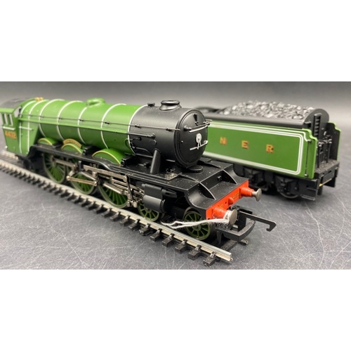 40 - Hornby R398 Class A1 4-6-2 'Flying Scotsman' 4472 in LNER Green - Tested Non Runner
(400g)