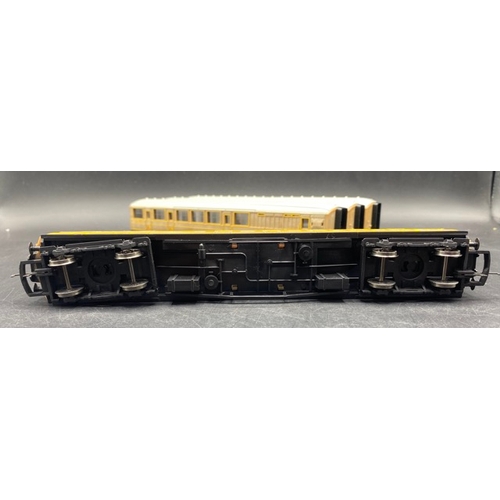 138 - 4 Hornby LNER teak coaches
(500g)
