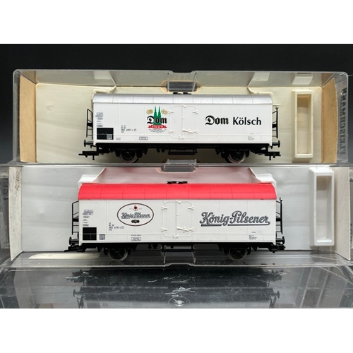 147 - 27 HO Fleischmann European wagons, vans and tankers each in a box or case 'Ready to Roll'
(3200g)