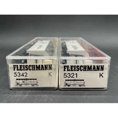 147 - 27 HO Fleischmann European wagons, vans and tankers each in a box or case 'Ready to Roll'
(3200g)