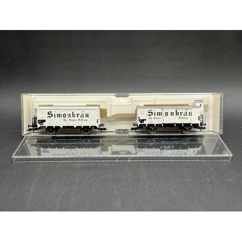 147 - 27 HO Fleischmann European wagons, vans and tankers each in a box or case 'Ready to Roll'
(3200g)