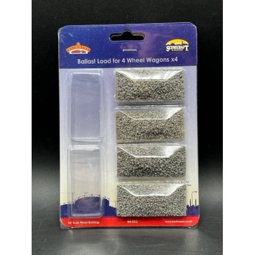 162 - 27 Bachmann Scenecraft Coal and Ballast Loads for 4-wheel wagons - as New
(2600g)
Bachmann 44-552 Ba... 