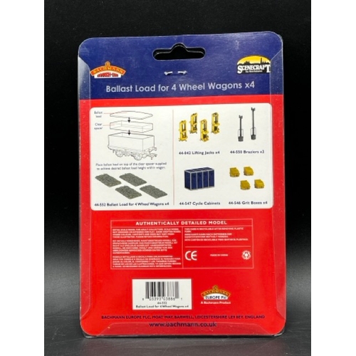 162 - 27 Bachmann Scenecraft Coal and Ballast Loads for 4-wheel wagons - as New
(2600g)
Bachmann 44-552 Ba... 