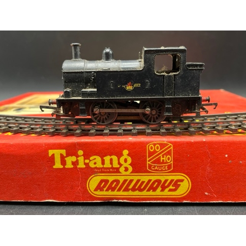 127 - Two Triang Train sets Nos. RS24 and RS42
(2000g)
Locomotives included 
Blue pug 0-4-0 #6 Tested Runn... 