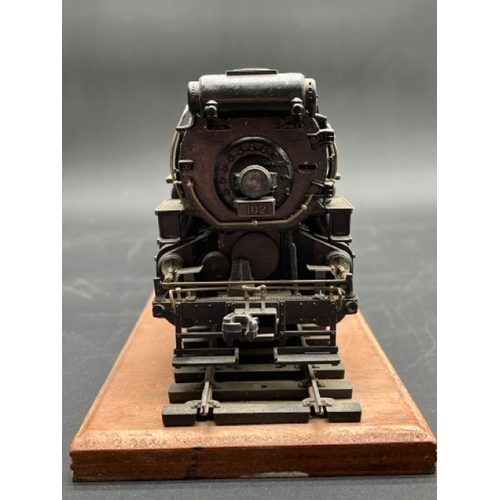 158 - Rivarossi O Gauge 0-8-0 Indiana Harbor Belt 102 Locomotive and 8-wheel Tender - Battery operated
(14... 