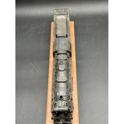 158 - Rivarossi O Gauge 0-8-0 Indiana Harbor Belt 102 Locomotive and 8-wheel Tender - Battery operated
(14... 