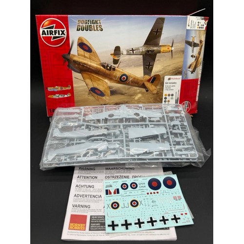 200 - 19 1:48 Scale Military Aviation Plastic Model Kits. (5500g). (19). 
All appear as complete, 1 howeve... 