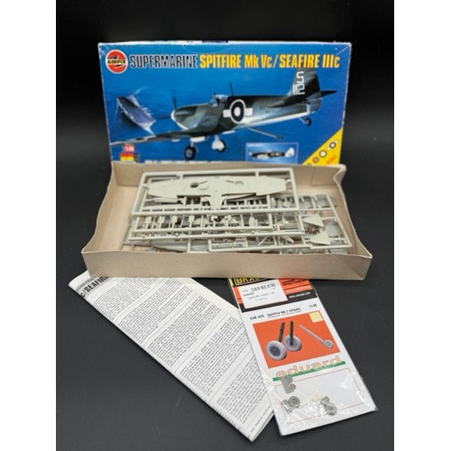 200 - 19 1:48 Scale Military Aviation Plastic Model Kits. (5500g). (19). 
All appear as complete, 1 howeve... 