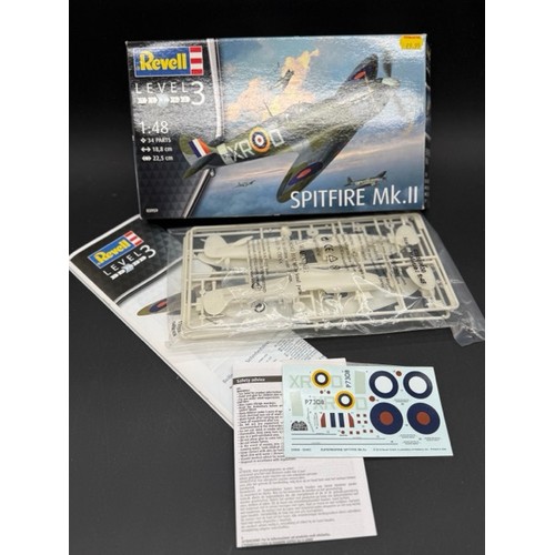 200 - 19 1:48 Scale Military Aviation Plastic Model Kits. (5500g). (19). 
All appear as complete, 1 howeve... 