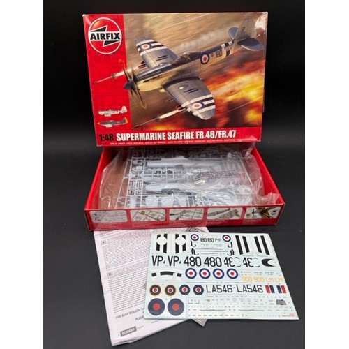 200 - 19 1:48 Scale Military Aviation Plastic Model Kits. (5500g). (19). 
All appear as complete, 1 howeve... 
