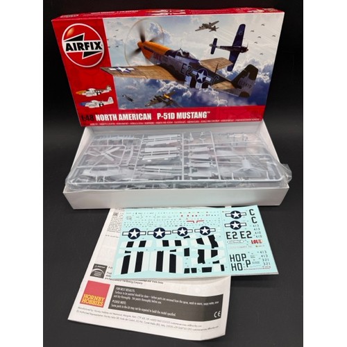 201 - 12 1:48 Scale Military Aviation Plastic Model Kits. (5500g). (12).
Makers include - Airfix & Eduard.