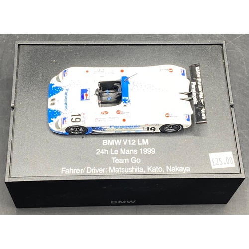 43 - Two BMW V12LM 24h Le Mans 1999, 1:43 Scale
(550g)