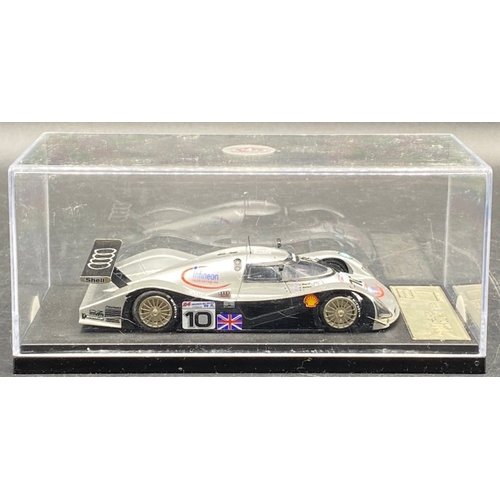 56 - Gamma 24 Heures Du Man 1999 Audi Sport
(150g)
1/43 scale