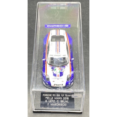4 - 1:43 Scale Diecast, (Maker possibly Look Smart)
(200g)
Porsche 911 RSR 