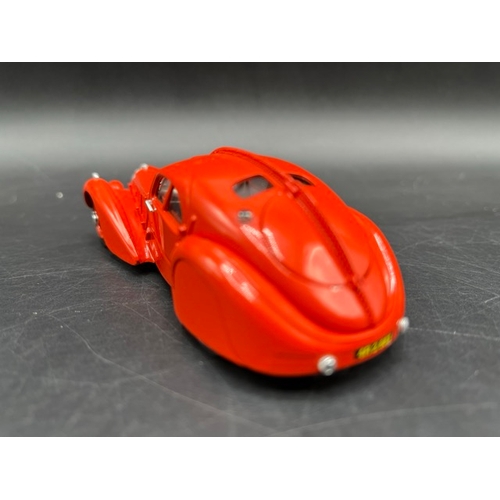 60 - 10 Rio 1:43 Bugatti model cars in F/G condition each in F/G box
(2200g)
Includes:-
SL009 Bugatti 57 ... 