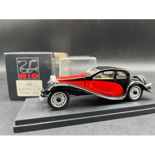 60 - 10 Rio 1:43 Bugatti model cars in F/G condition each in F/G box
(2200g)
Includes:-
SL009 Bugatti 57 ... 