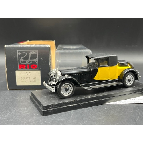 60 - 10 Rio 1:43 Bugatti model cars in F/G condition each in F/G box
(2200g)
Includes:-
SL009 Bugatti 57 ... 