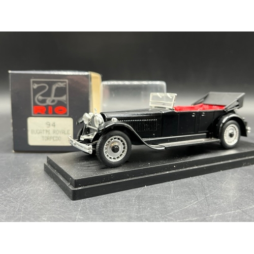 60 - 10 Rio 1:43 Bugatti model cars in F/G condition each in F/G box
(2200g)
Includes:-
SL009 Bugatti 57 ... 