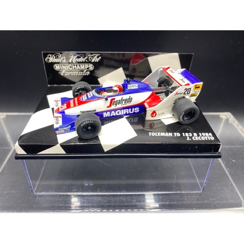 6 - 6 Paul’s Model Art MINICHAMPS racing cars (1:43 scale) (700g)
Includes:
Stewart Ford SF 1  - J. Magn... 