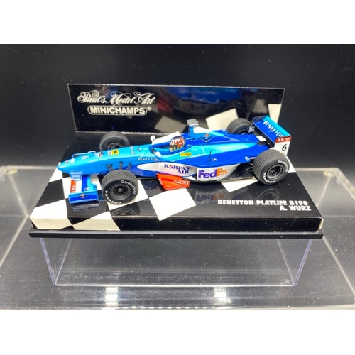 10 - 6 Paul’s Model Art MINICHAMPS (4) and McLaren Collection (2) racing cars (1:43 scale) (700g)
Include... 