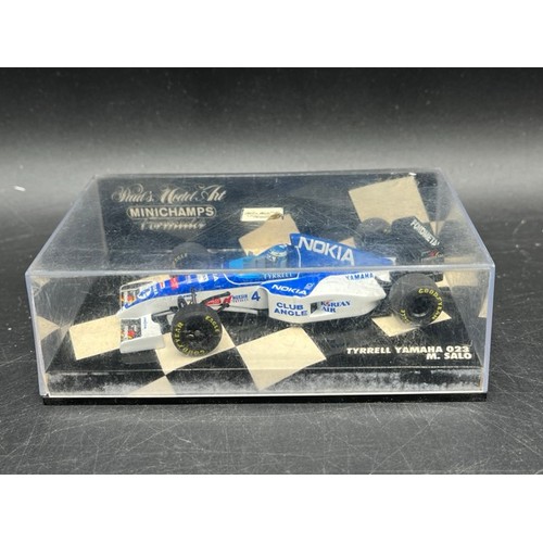 16 - 6 Paul’s Model Art MINICHAMPS racing cars (1:43 scale) (700g)
Includes:
WilliamsF1 FW07 - A. Jones 1... 