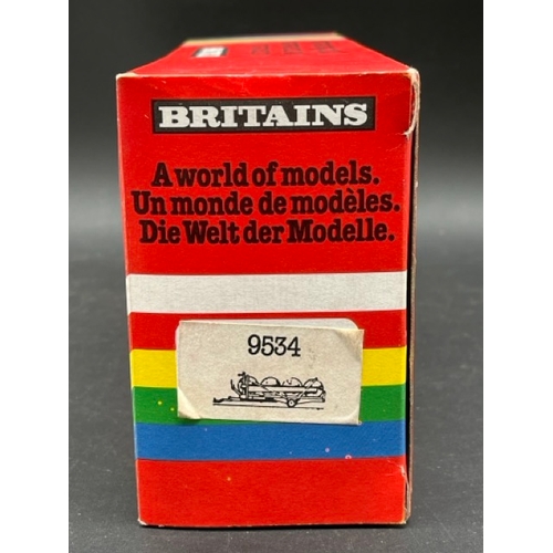 11 - Britains 1:32 Farm Model issue No. 9534 Round Bale Wagon Krone Benac RBR 3000
Shows signs of previou... 