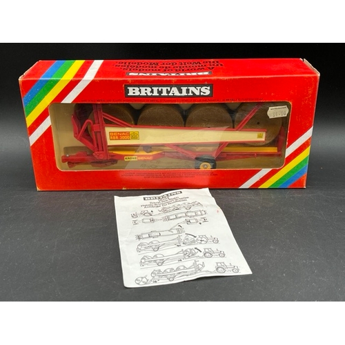 11 - Britains 1:32 Farm Model issue No. 9534 Round Bale Wagon Krone Benac RBR 3000
Shows signs of previou... 