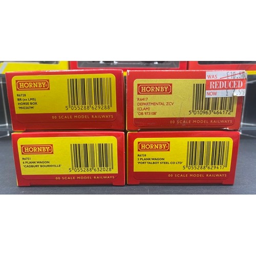 201 - 20 OO Hornby Boxed Rolling stock appearing New in Box
(2500g)
Includes: 
Hornby R6780 4-wheel wagon ... 