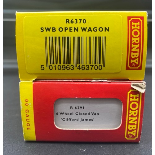 201 - 20 OO Hornby Boxed Rolling stock appearing New in Box
(2500g)
Includes: 
Hornby R6780 4-wheel wagon ... 