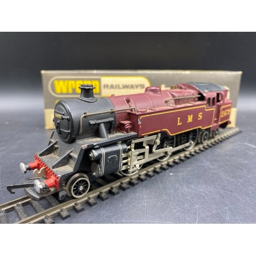 238 - All four Tested 2-Rail Runners - Three Wrenn and Dublo 4468 Sir Nigel Gresley 
(2200g)
Wrenn W2204 0... 