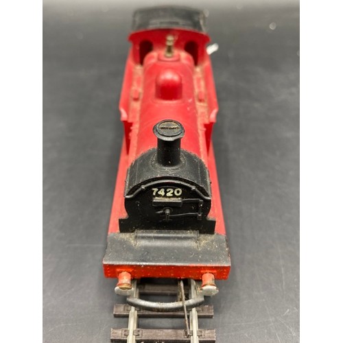 238 - All four Tested 2-Rail Runners - Three Wrenn and Dublo 4468 Sir Nigel Gresley 
(2200g)
Wrenn W2204 0... 