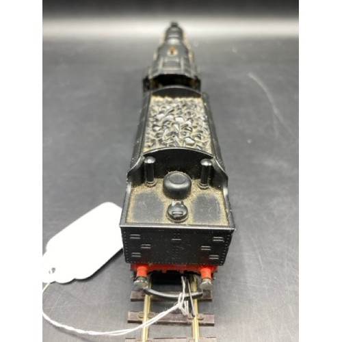 238 - All four Tested 2-Rail Runners - Three Wrenn and Dublo 4468 Sir Nigel Gresley 
(2200g)
Wrenn W2204 0... 