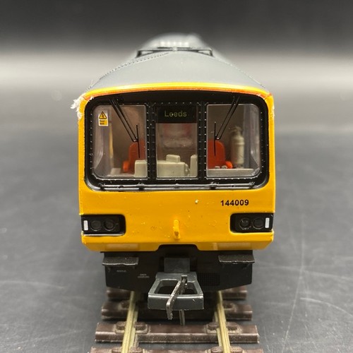 197 - OO gauge Realtrack Class 144 2-Car Pacer DMU in Arriva Metro Livery - Not Tested
(600g)
Not Tested  ... 