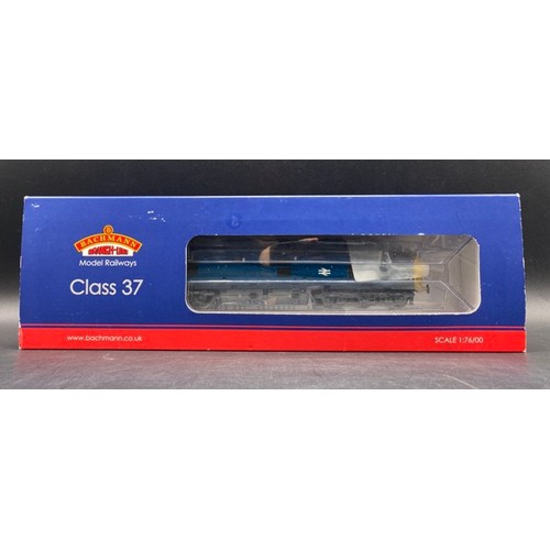 264 - Bachmann Branchline 32-781A Class 37/0 37034 in BR Blue with Split Head Code (weathered) - Tested Ru... 